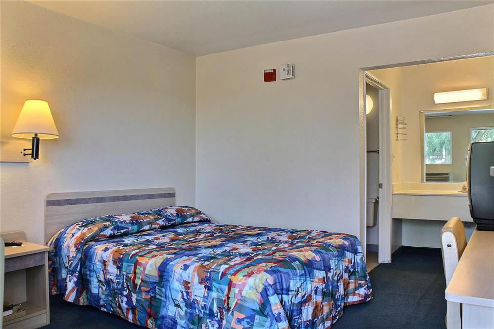 Motel 6-Bakersfield, Ca - East Room photo